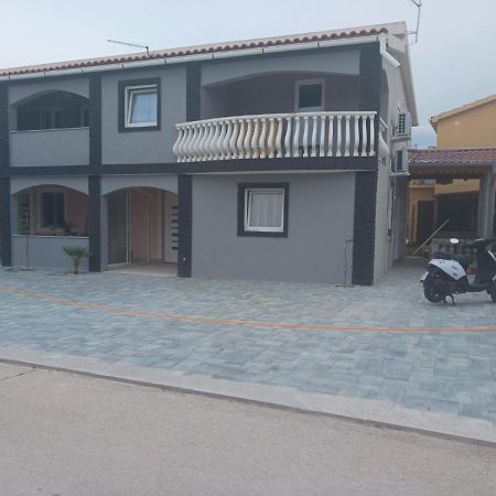 Apartmani Piskoric Vir Exterior foto