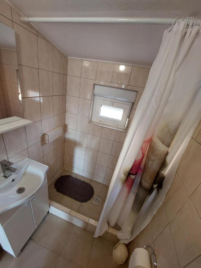 Apartmani Piskoric Vir Exterior foto